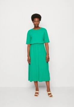 Marc O'Polo DRESS WAISTLINE EXPRESION - Jerseykleid - Vivid Green