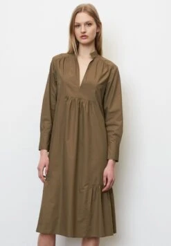 Marc O'Polo MIT GERAFFTEN DETAILS - Freizeitkleid - Earthy Brown