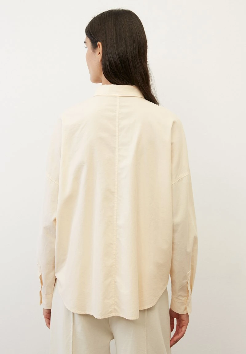 Marc O'Polo Hemdbluse - Chalky Sand 3 Marc O'Polo Hemdbluse - Chalky Sand – Bild 3