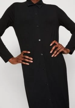 Marc O'Polo DRESS LONG SLEEVE COLLAR BUTTON PLACKET - Jerseykleid - Black 11 Marc O'Polo DRESS LONG SLEEVE COLLAR BUTTON PLACKET - Jerseykleid - Black -Mode Familie e2cf9c8f8afa4e0984784cd8a7b595a7