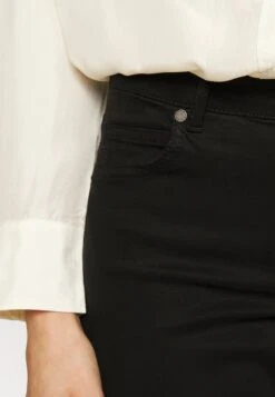 Marc O'Polo LULEA - Stoffhose - Black 10 Marc O'Polo LULEA - Stoffhose - Black -Mode Familie e64213470ce2485c9916ed6f0f52558e