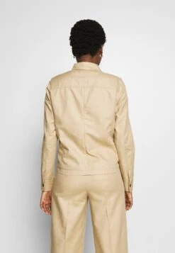 Marc O'Polo Leichte Jacke - Swedish Pine 8 Marc O'Polo Leichte Jacke - Swedish Pine -Mode Familie e67e04f995e64608820f6f67c9d28e29