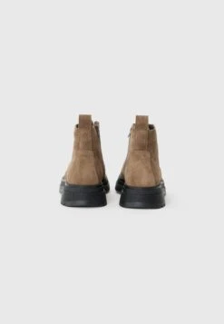 Marc O'Polo MARTIN 16B - Lace-up Ankle Boots - Sand 8 Marc O'Polo MARTIN 16B - Lace-up Ankle Boots - Sand -Mode Familie e6acb9b6246743dba6bbdc952827a06c