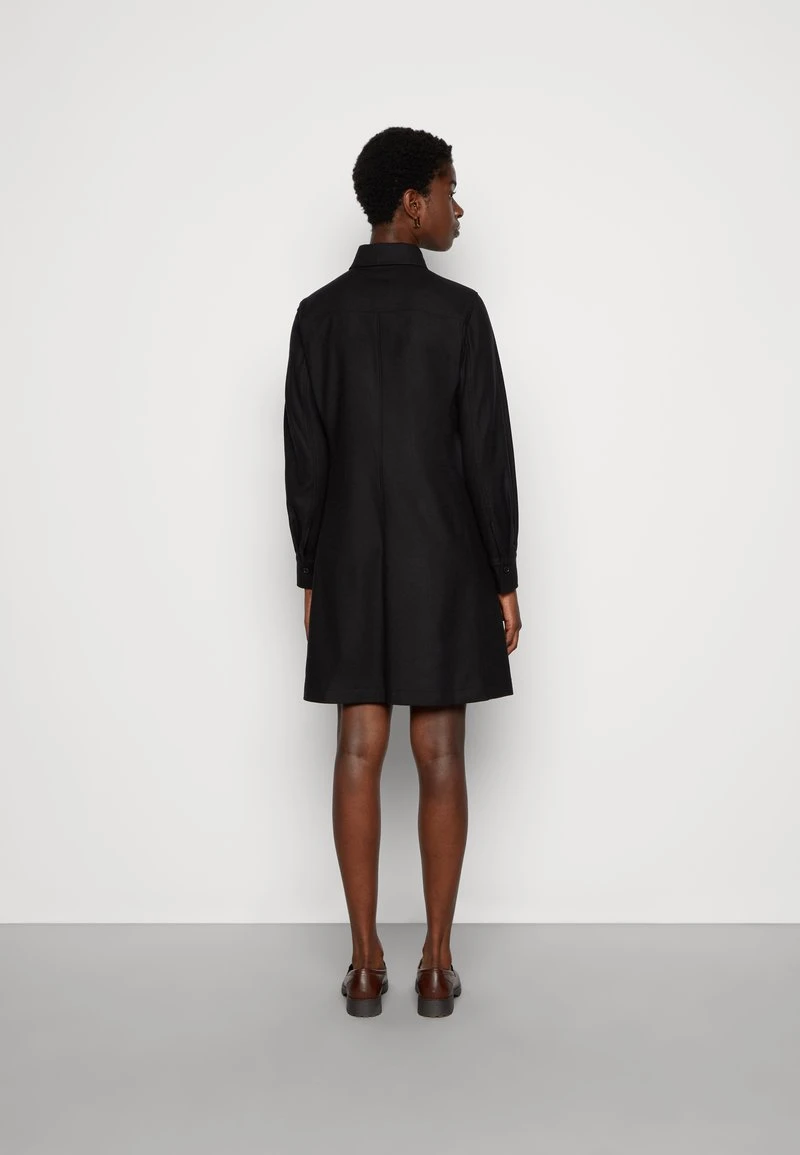 Marc O'Polo DRESS FEMININ SILHOUETTE SHIRT STYLE CUT LINES - Blusenkleid - Black 3 Marc O'Polo DRESS FEMININ SILHOUETTE SHIRT STYLE CUT LINES - Blusenkleid - Black – Bild 3