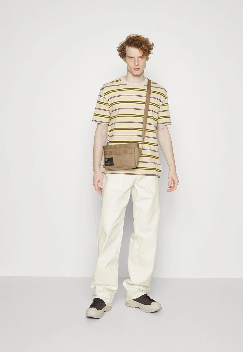 Marc O'Polo TROUSERS WIDE LEG LOW CROTCH - Jeans Relaxed Fit - Ecru Wash 2 Marc O'Polo TROUSERS WIDE LEG LOW CROTCH - Jeans Relaxed Fit - Ecru Wash – Bild 2