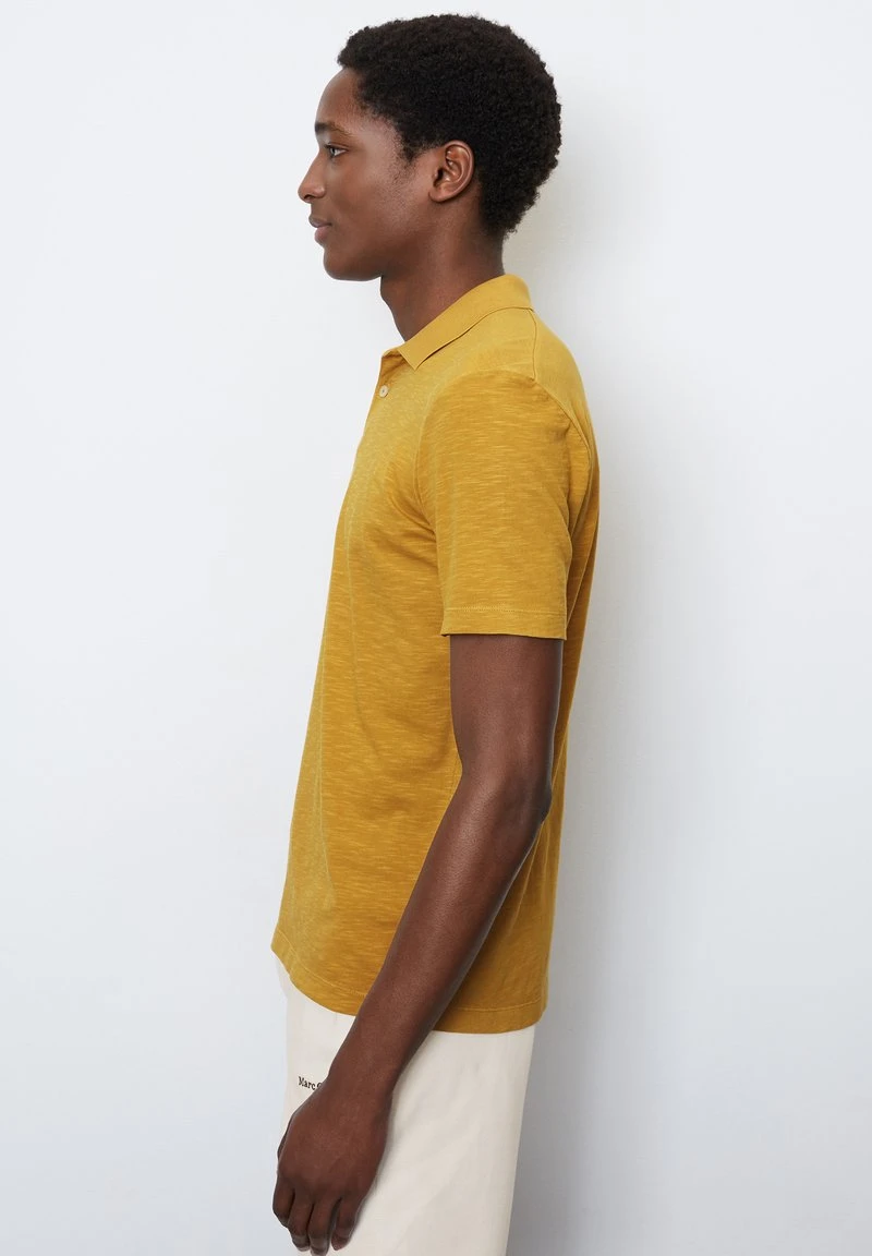 Marc O'Polo KURZARM-SHAPED IN SOFTER SLUB-QUALI - Poloshirt - Autumn Hay 4 Marc O'Polo KURZARM-SHAPED IN SOFTER SLUB-QUALI - Poloshirt - Autumn Hay – Bild 4