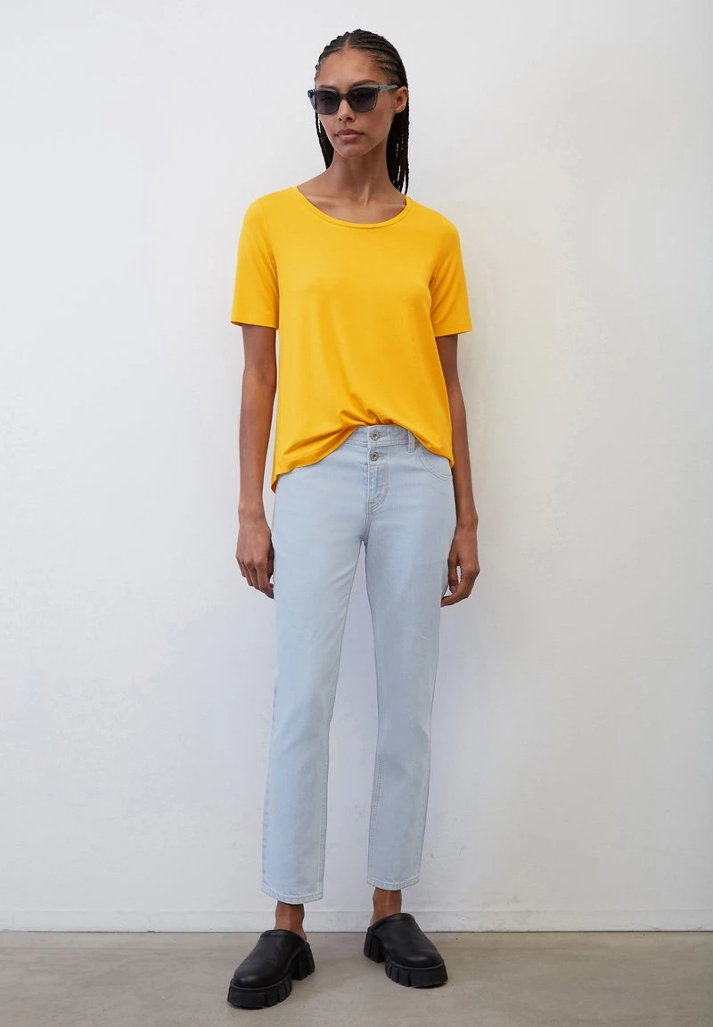 Marc O'Polo RUNDHALS- REGULAR - T-Shirt Basic - Morning Sun 5 Marc O'Polo RUNDHALS- REGULAR - T-Shirt Basic - Morning Sun – Bild 5