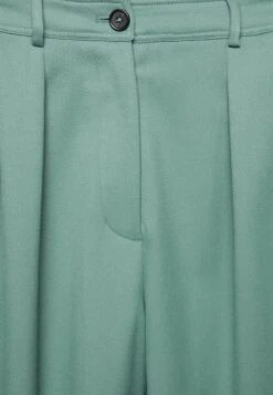 Marc O'Polo PANTS MENSWEAR INSPIRED PLEATED HIGH RISE - Stoffhose - Lake Green 8 Marc O'Polo PANTS MENSWEAR INSPIRED PLEATED HIGH RISE - Stoffhose - Lake Green -Mode Familie f5f002ca004d4f989ad5a30443459a26