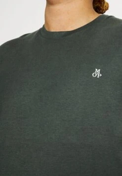 Marc O'Polo SHORT SLEEVE LOGO PRINT BIG SIZE - T-Shirt Basic - Mangrove -Mode Familie f7d1feb66f4e4ef59128b54bed5d0353