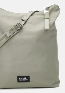 Marc O'Polo EMMA - Handtasche - Hazy Mint -Mode Familie f7f4a9739d0d499b865c2be0fb790856