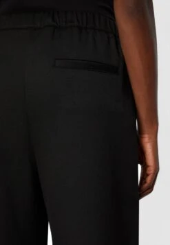 Marc O'Polo PANTS FLUENT TRACK PANTS JOGGING STYLE WIDE LEG - Jogginghose - Black -Mode Familie f87c33c448804d358c27d980471de674