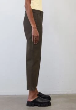 Marc O'Polo KALNI - Chino - Hickory Brown 10 Marc O'Polo KALNI - Chino - Hickory Brown -Mode Familie fb0ec0bc2a5e42be9c42671a028c7244