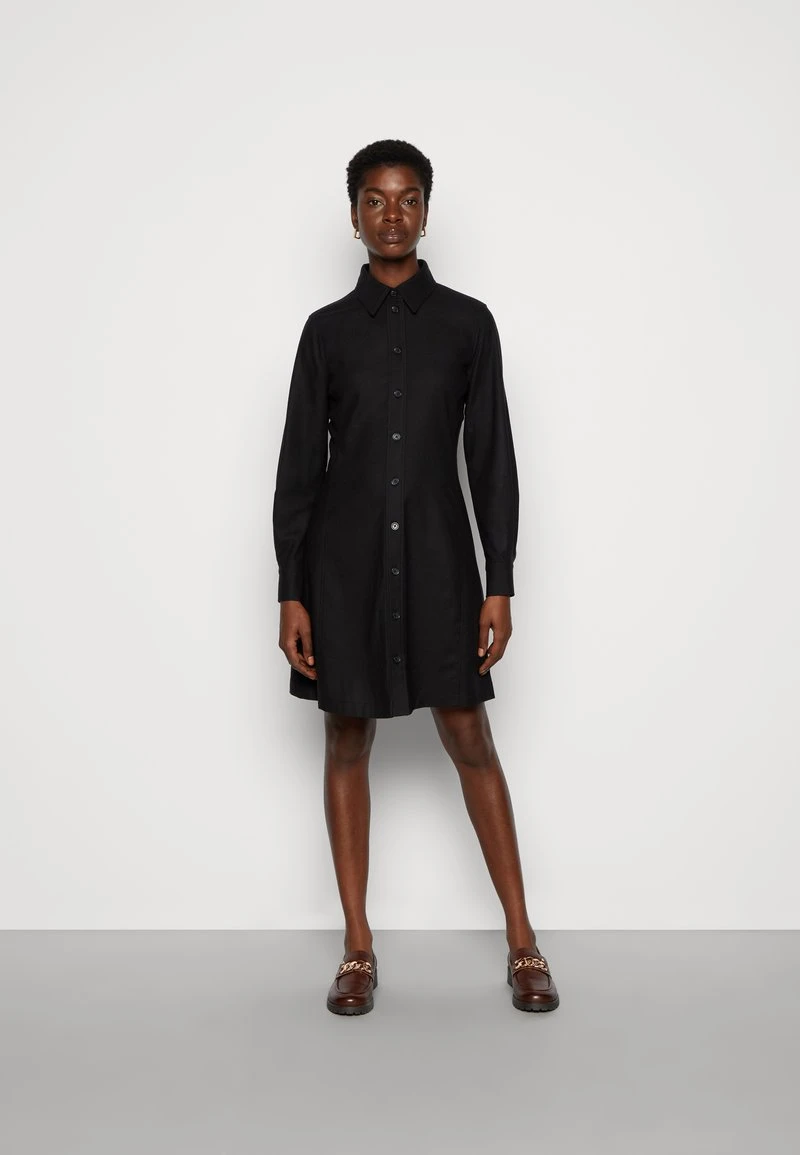 Marc O'Polo DRESS FEMININ SILHOUETTE SHIRT STYLE CUT LINES - Blusenkleid - Black 1 Marc O'Polo DRESS FEMININ SILHOUETTE SHIRT STYLE CUT LINES - Blusenkleid - Black